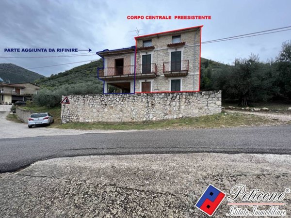 casa indipendente in vendita a Fondi in zona San Magno