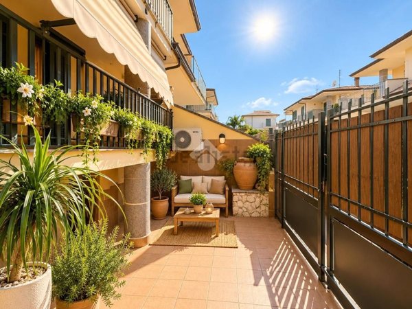 casa indipendente in vendita a Fondi