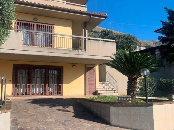 appartamento in vendita a Formia in zona Trivio