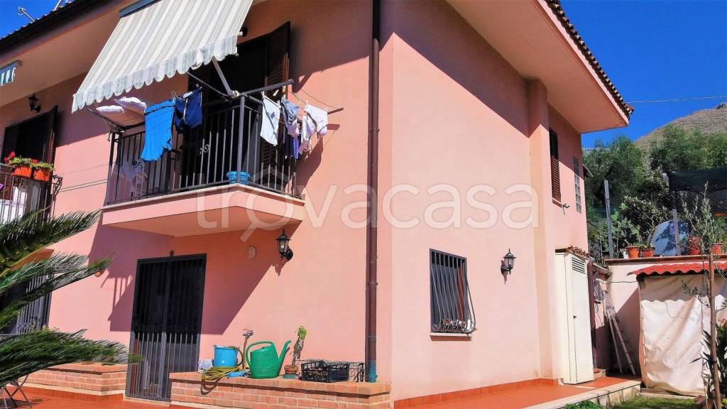 casa indipendente in vendita a Formia