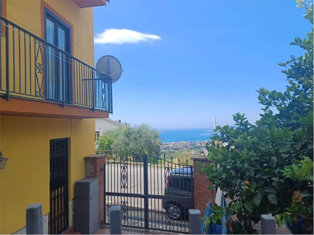 casa indipendente in vendita a Formia in zona Marànola