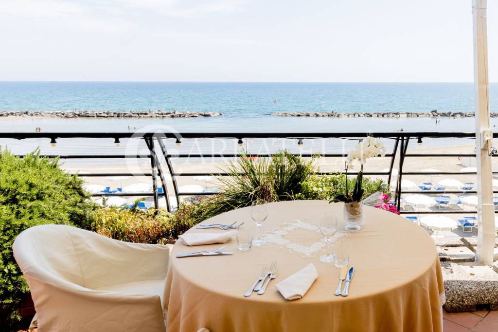 negozio in vendita a Formia
