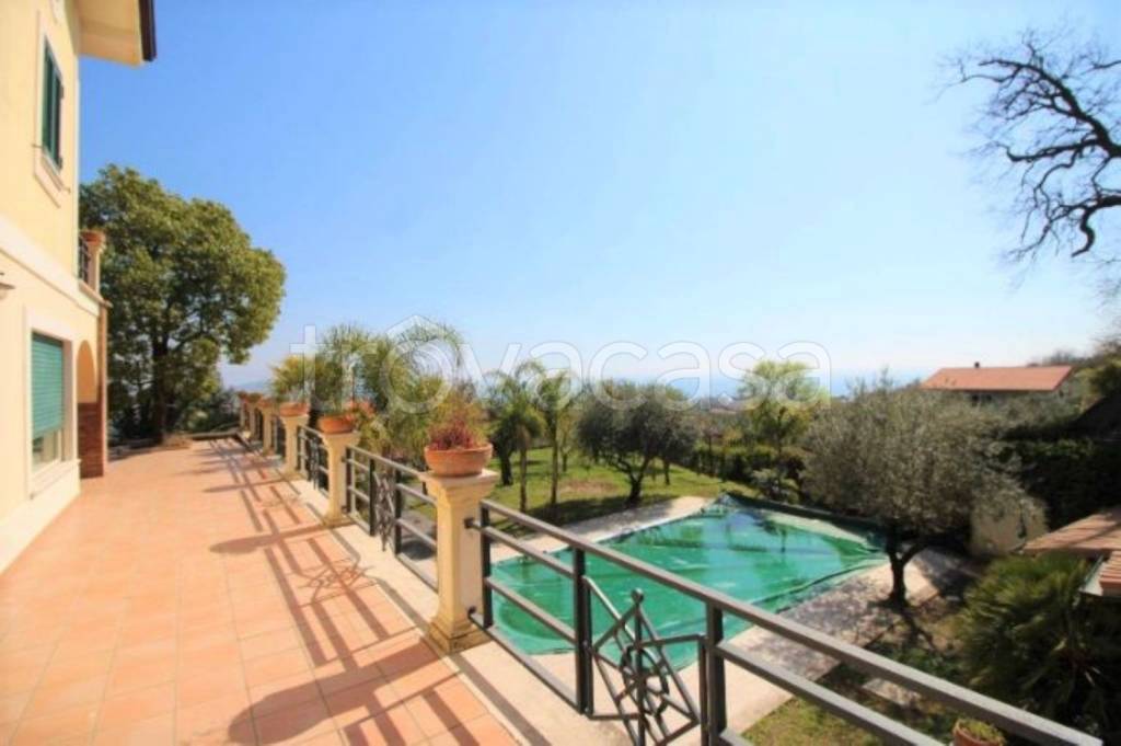 casa indipendente in vendita a Formia