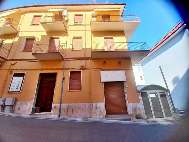 negozio in vendita a Formia
