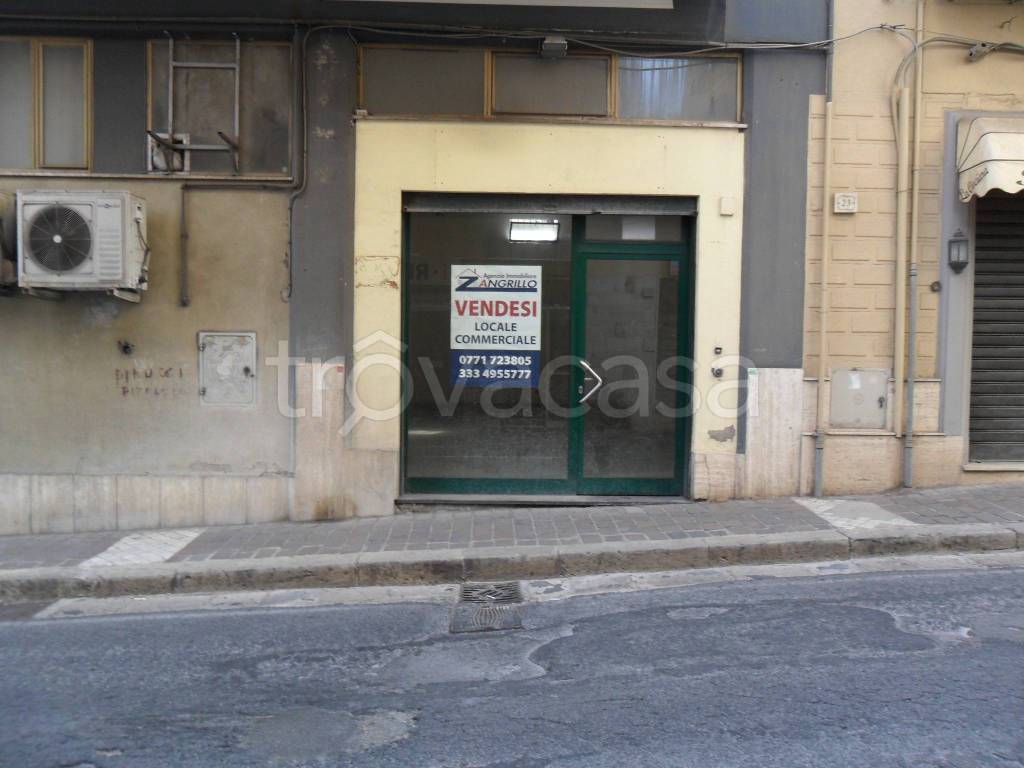 negozio in vendita a Formia