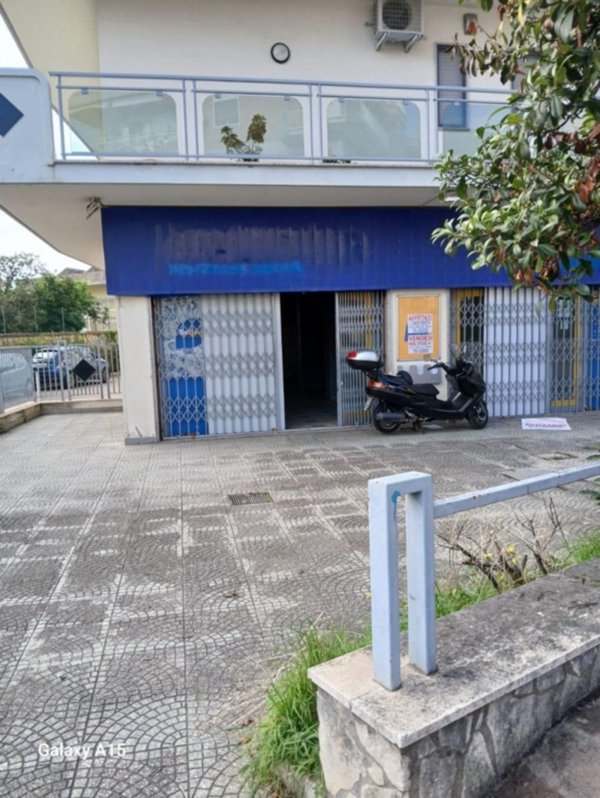 negozio in vendita a Formia