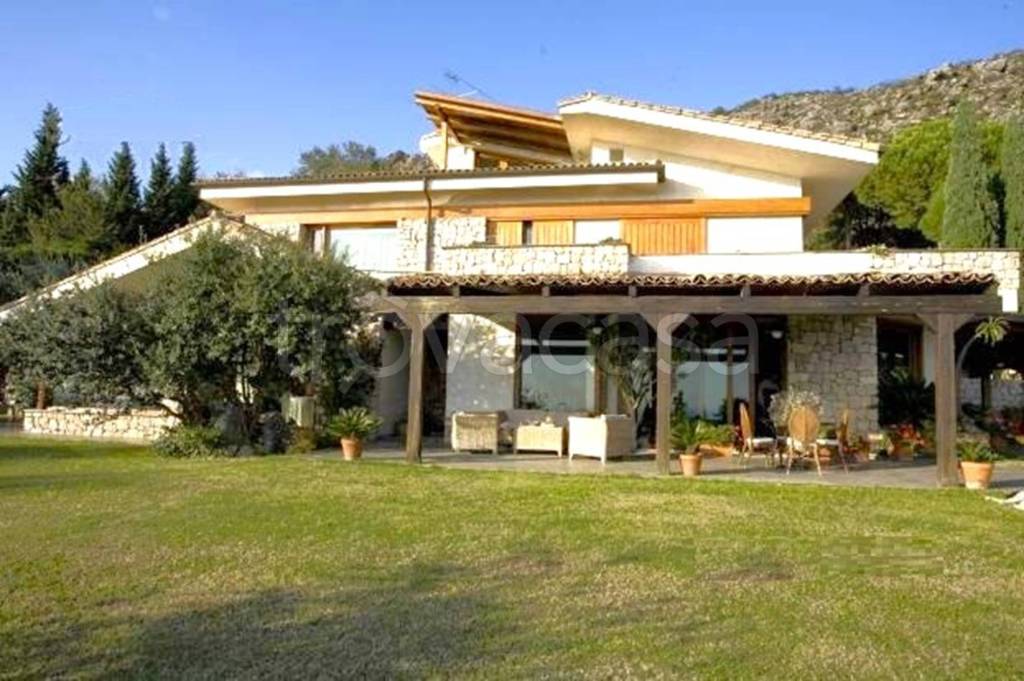 casa indipendente in vendita a Formia