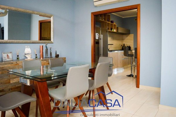 casa indipendente in vendita a Formia in zona Penitro