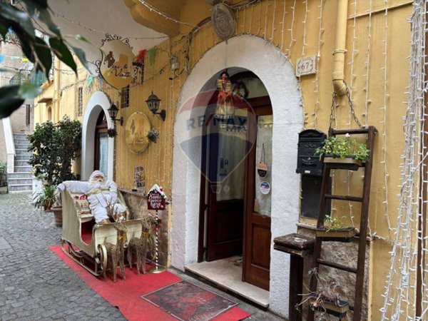 negozio in vendita a Formia