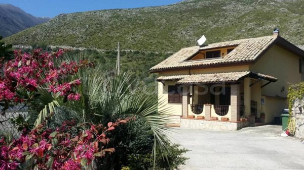casa indipendente in vendita a Formia in zona Marànola