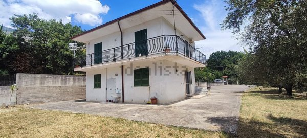 casa indipendente in vendita a Formia in zona Castellonorato