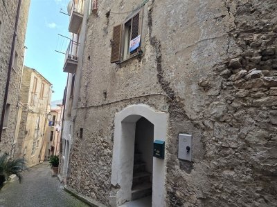 intera palazzina in vendita a Formia in zona Marànola