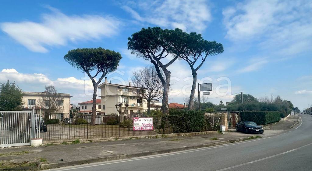 quadrivano in vendita a Formia