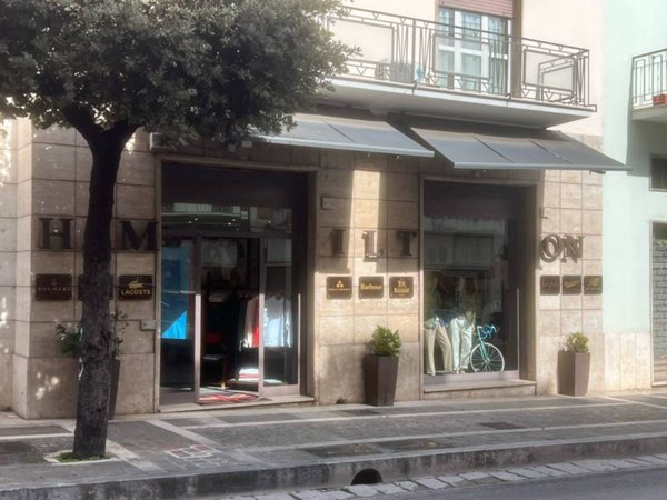 negozio in vendita a Formia