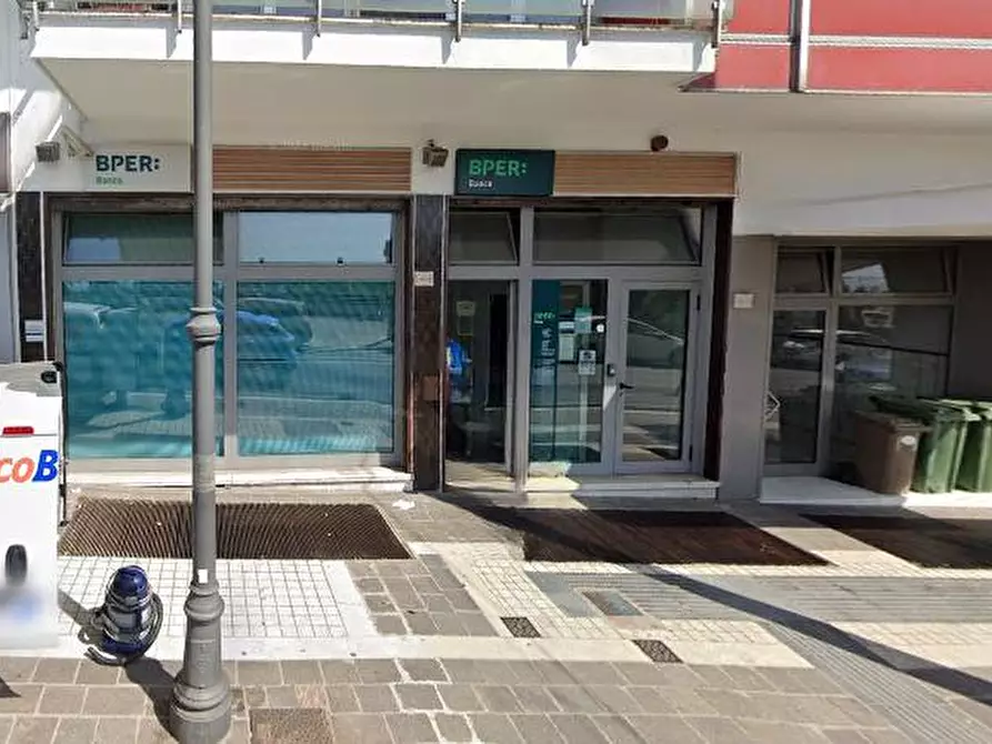locale commerciale in vendita a Formia