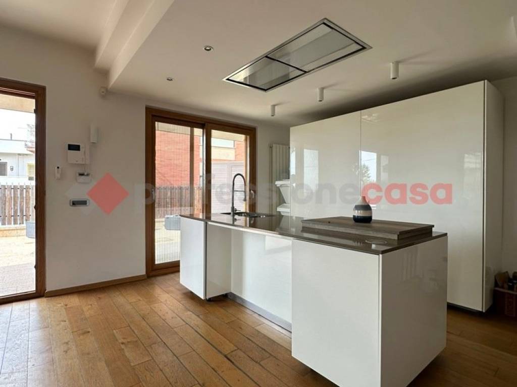 casa indipendente in vendita a Formia