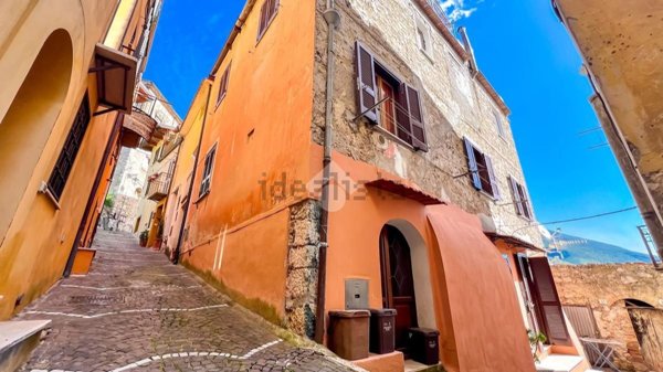 appartamento in vendita a Formia in zona Trivio