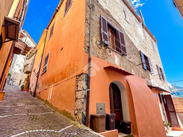 appartamento in vendita a Formia in zona Trivio