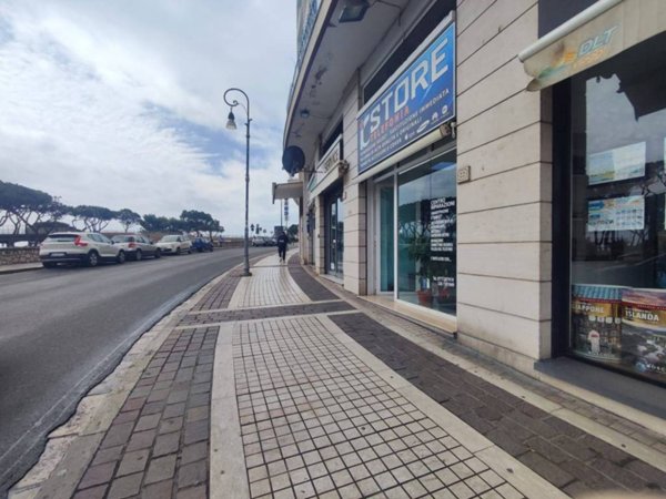 negozio in vendita a Formia