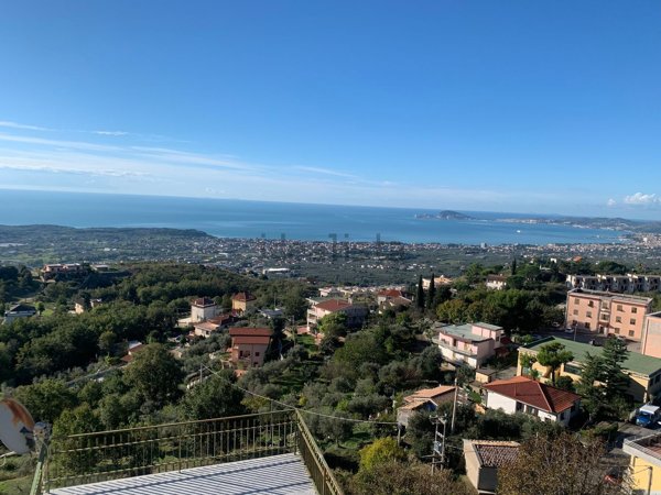 appartamento in vendita a Formia in zona Castellonorato