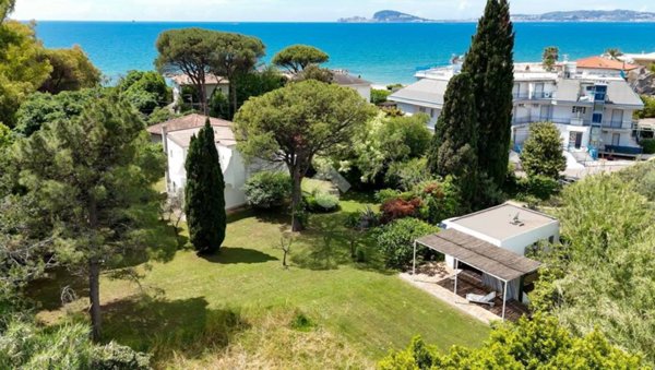 casa indipendente in vendita a Formia