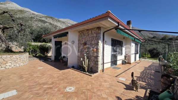 casa indipendente in vendita a Formia in zona Trivio