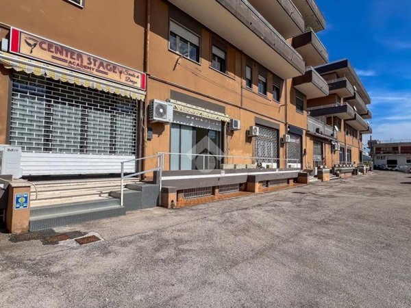 negozio in vendita a Formia