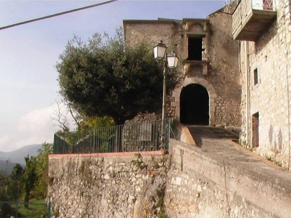 casa indipendente in vendita a Formia in zona Castellonorato