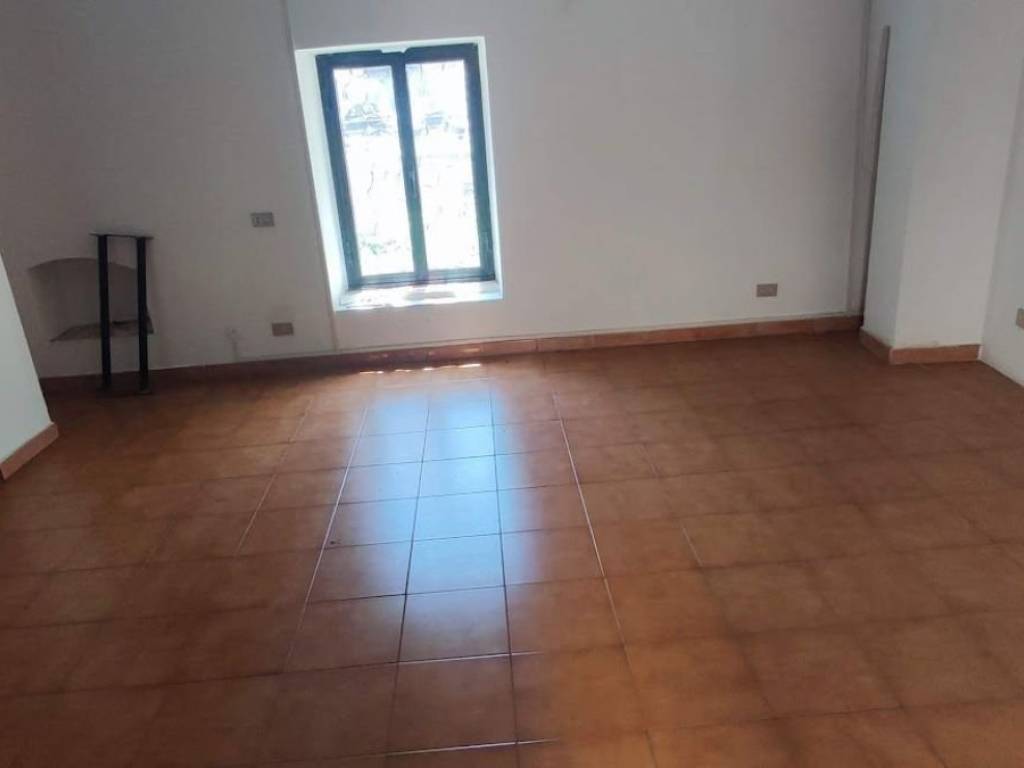 negozio in vendita a Formia