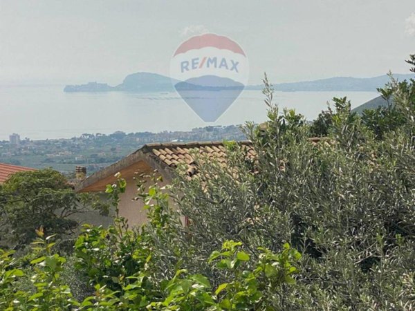 casa indipendente in vendita a Formia in zona Castellonorato