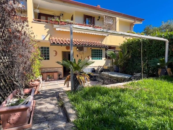 casa indipendente in vendita a Formia