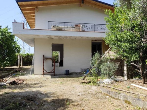 casa indipendente in vendita a Formia
