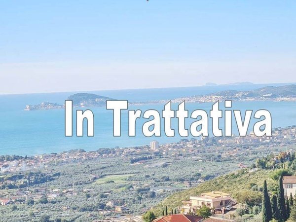 casa indipendente in vendita a Formia in zona Castellonorato