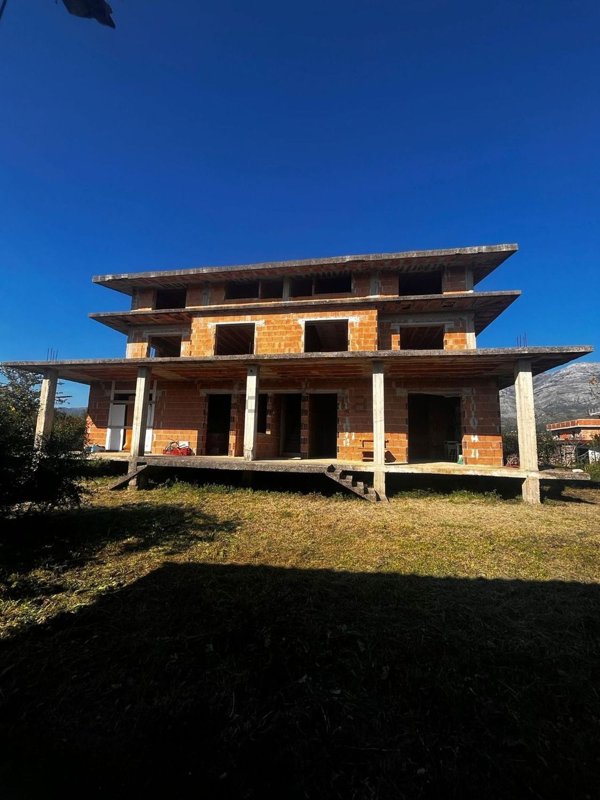 casa indipendente in vendita a Formia in zona Penitro