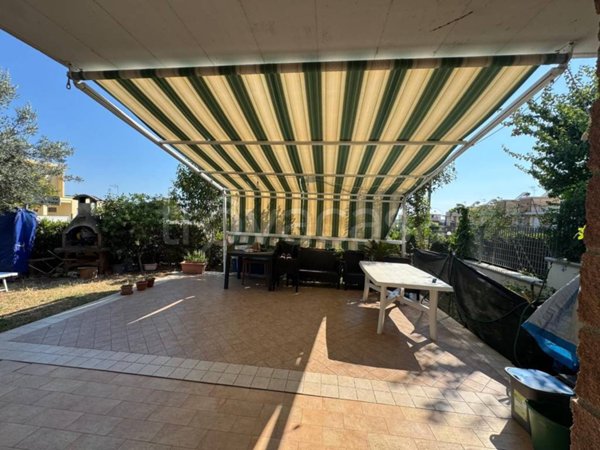 casa indipendente in vendita a Formia in zona Penitro