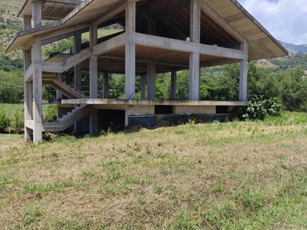 casa indipendente in vendita a Formia in zona Penitro