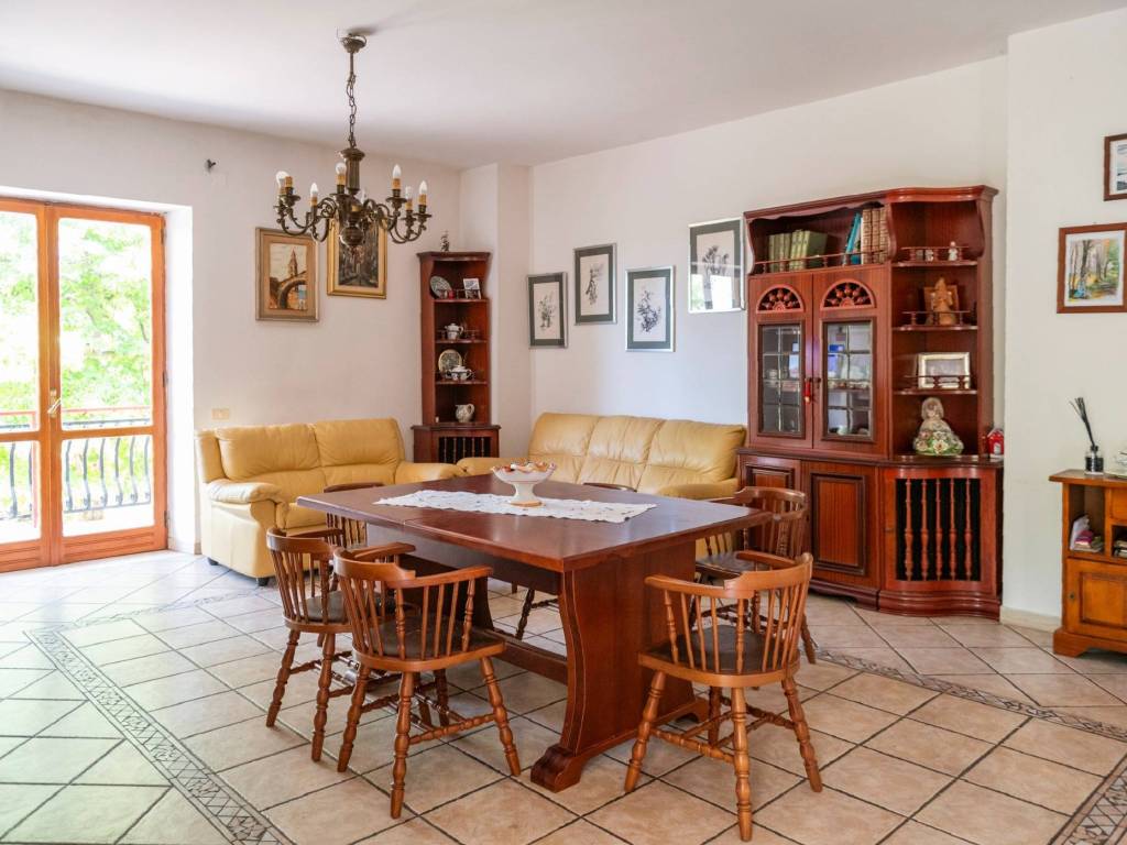 casa indipendente in vendita a Formia