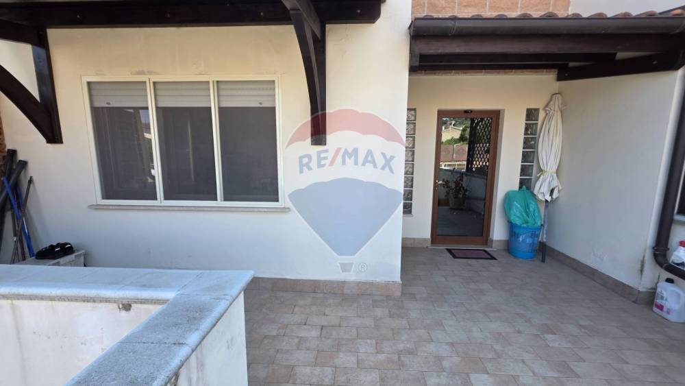 casa indipendente in vendita a Formia in zona Penitro