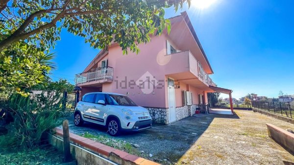 casa indipendente in vendita a Formia