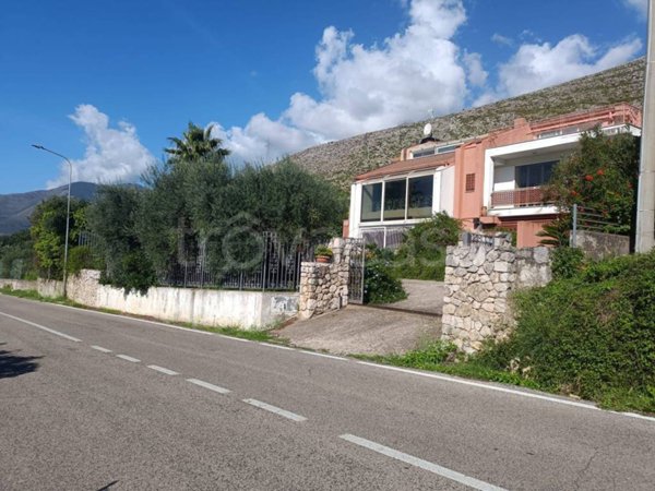 casa indipendente in vendita a Formia