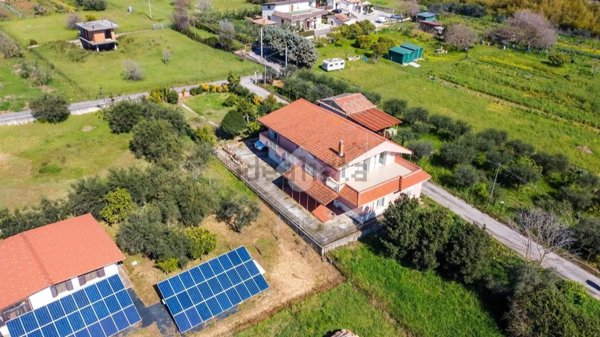 casa indipendente in vendita a Formia