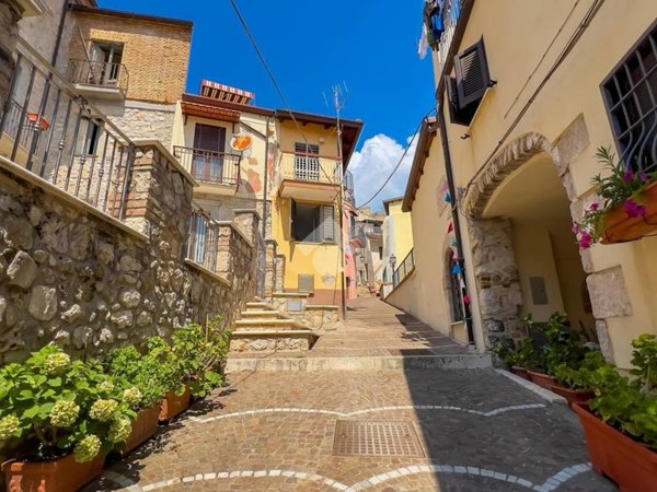 appartamento in vendita a Formia in zona Trivio