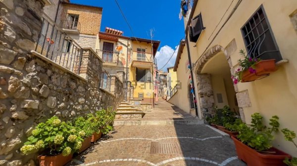 appartamento in vendita a Formia in zona Trivio