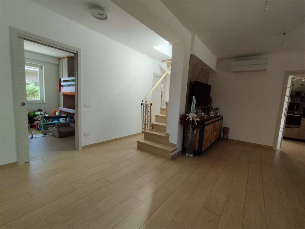 casa indipendente in vendita a Formia