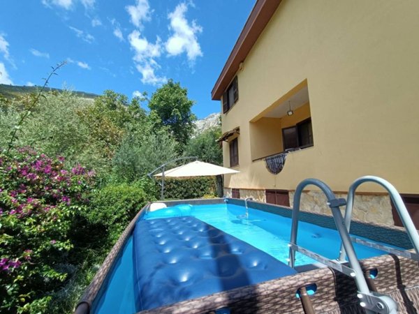 casa indipendente in vendita a Formia in zona Marànola
