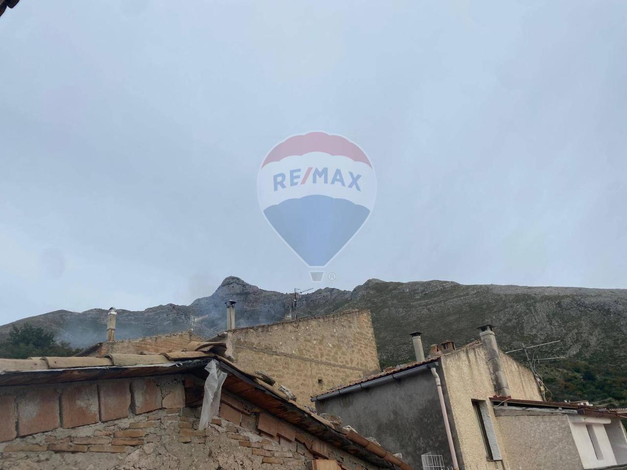 casa indipendente in vendita a Formia in zona Trivio