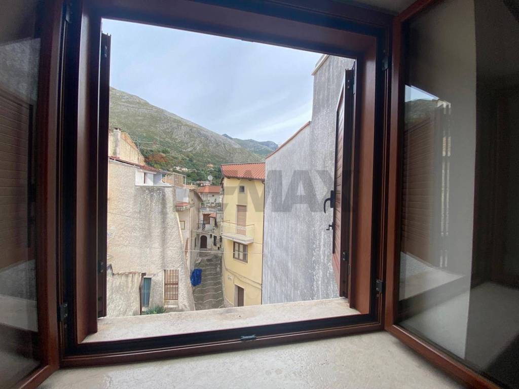 casa indipendente in vendita a Formia in zona Trivio