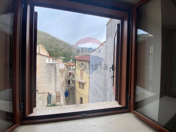 casa indipendente in vendita a Formia in zona Trivio