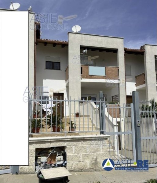 casa indipendente in vendita a Formia in zona Castellonorato