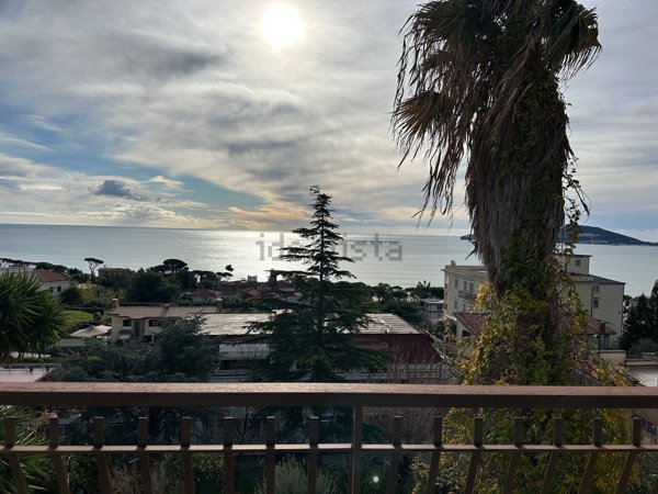 casa indipendente in vendita a Formia